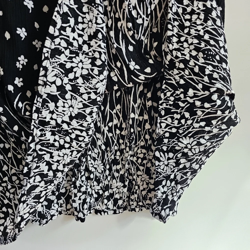 Cathy Daniels Vintage Crinkle Floral Print Maxi Skirt, Black and White, Size XL - Picture 5 of 11